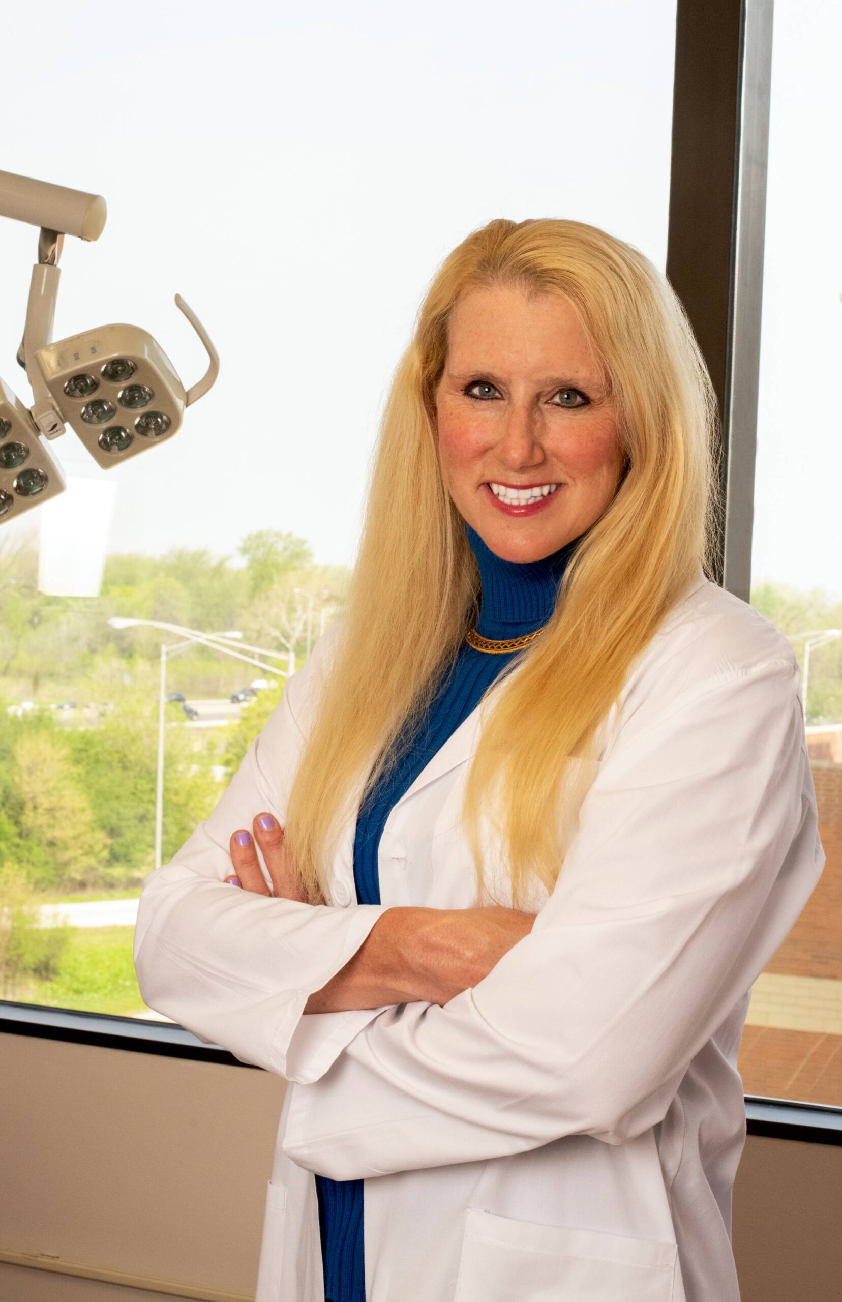 Dr. Linda Salmon, DDS